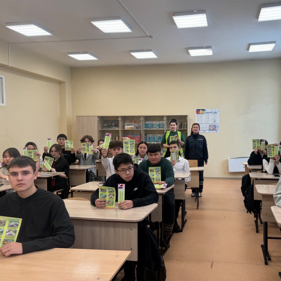 В Иволгинском районе общественники с автоинспекторами провели занятия с одноклассниками школьницы, пострадавшей в ДТП. В Иволгинском районе общественники с автоинспекторами провели занятия с одноклассниками школьницы, пострадавшей в ДТП.