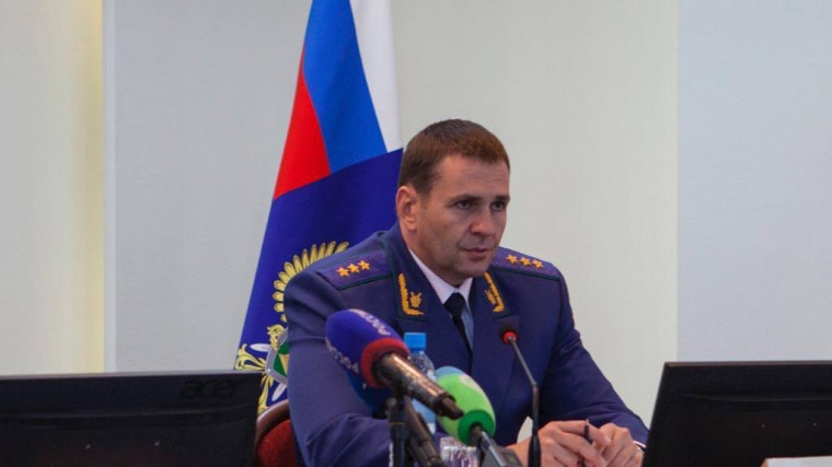 Представлен назначенный Указом Президента Российской Федерации прокурор Республики Бурятия. Представлен назначенный Указом Президента Российской Федерации прокурор Республики Бурятия.